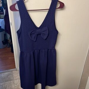 Adorable Everly Large dress, like new condition
